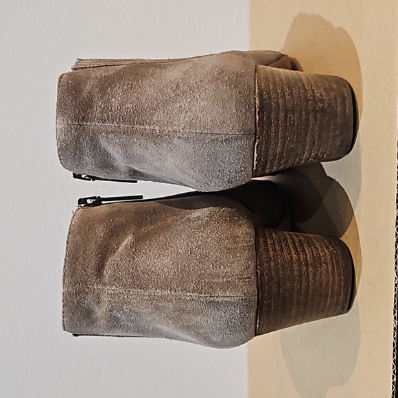 Aquatalia waterproof suede ankle boots - Picture 4 of 10